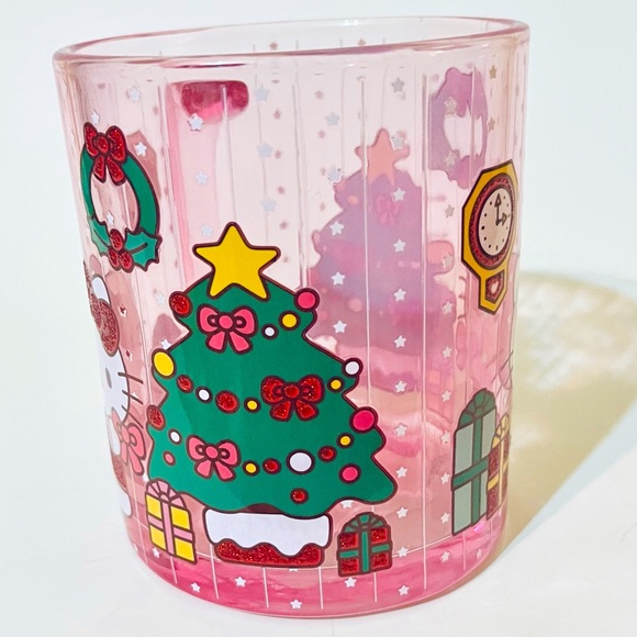 🎄🎀Hello Kitty Christmas Mug - Picture 2 of 4